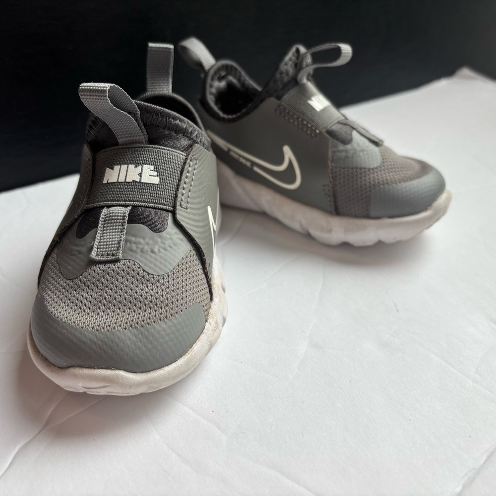 Nike Size 5C Toddler Grey Slip-on Sneakers | Lightweight & Flexible Sole